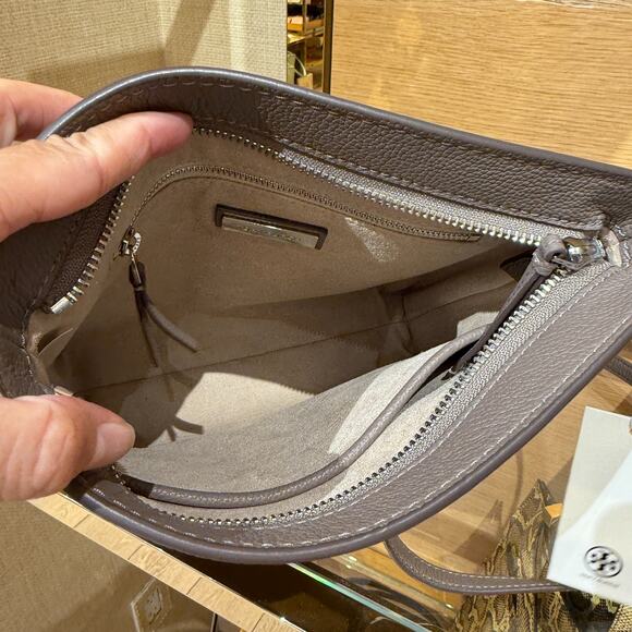 Last 2 ‼️Tory Burch 170475 Thea Swingpack Crossbody Wild Mushroom $450 - Picture 11 of 16